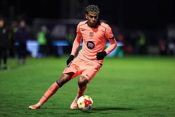 飞起来了！美国高中球员这波操作太秀了！